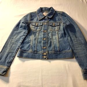 Old Navy Womans Trucker Denium Jacket